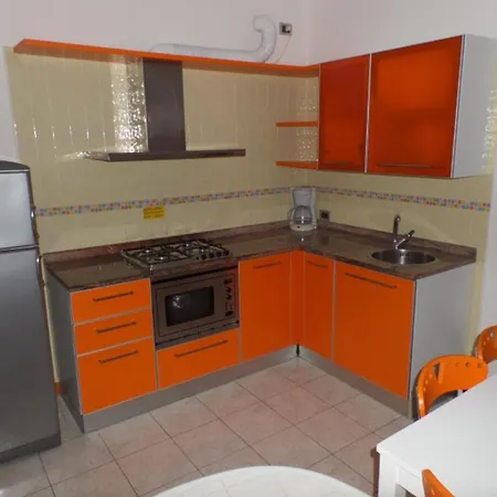 Apartment Equipped Flat With Parking In