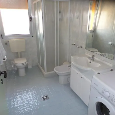 Equipped Flat With Parking In Apartment