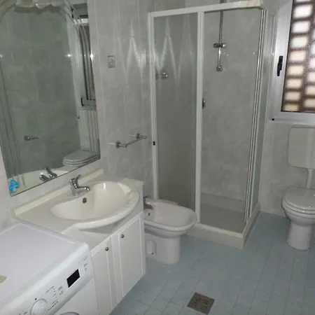 Apartment Equipped Flat With Parking In