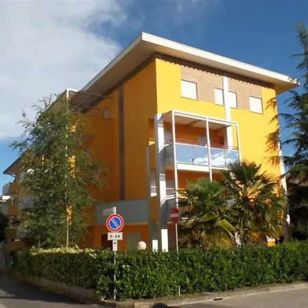 Apartment Equipped Flat With Parking In Bibione